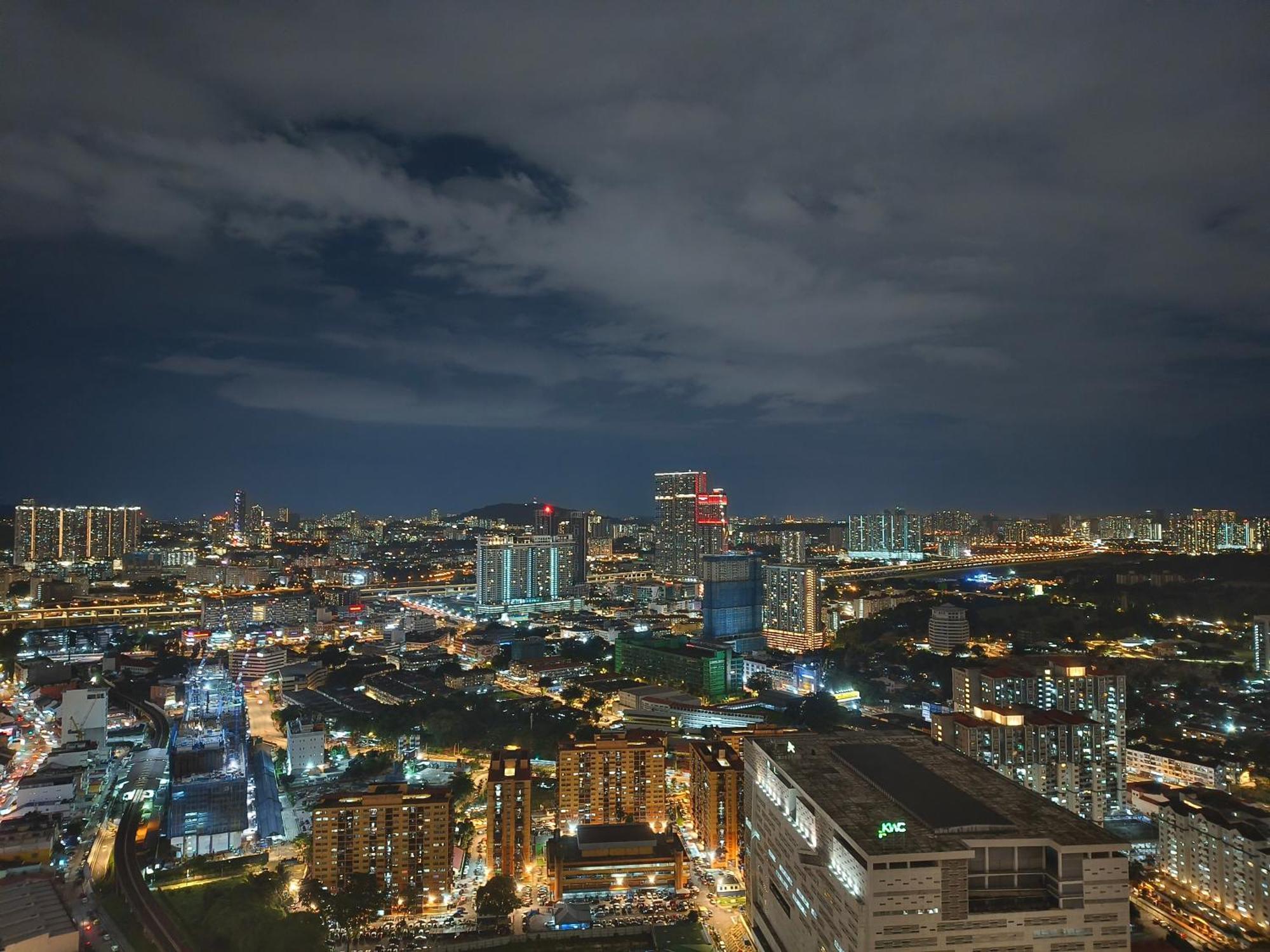 Lucentia Suites Klcc By City View 쿠알라룸푸르 외부 사진