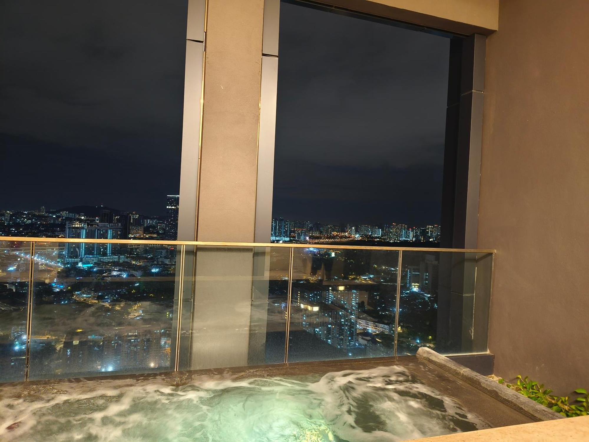 Lucentia Suites Klcc By City View 쿠알라룸푸르 외부 사진
